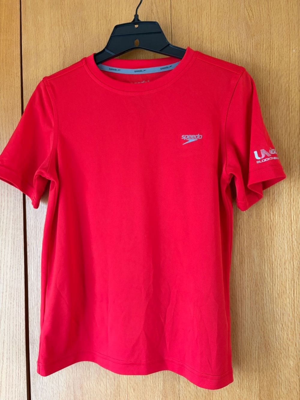 Speedo UV 50+ block the burn thin red rashguard mesh swim tee shirt boy’s Large